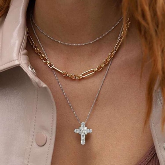 Jewelry - CROSS CHRIST NECKLACE